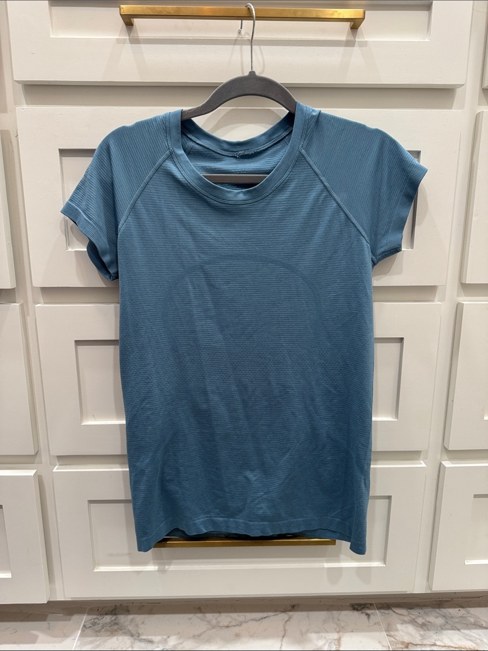 Lululemon Women’s Short Sleeve Crewneck Top in Dusty Blue